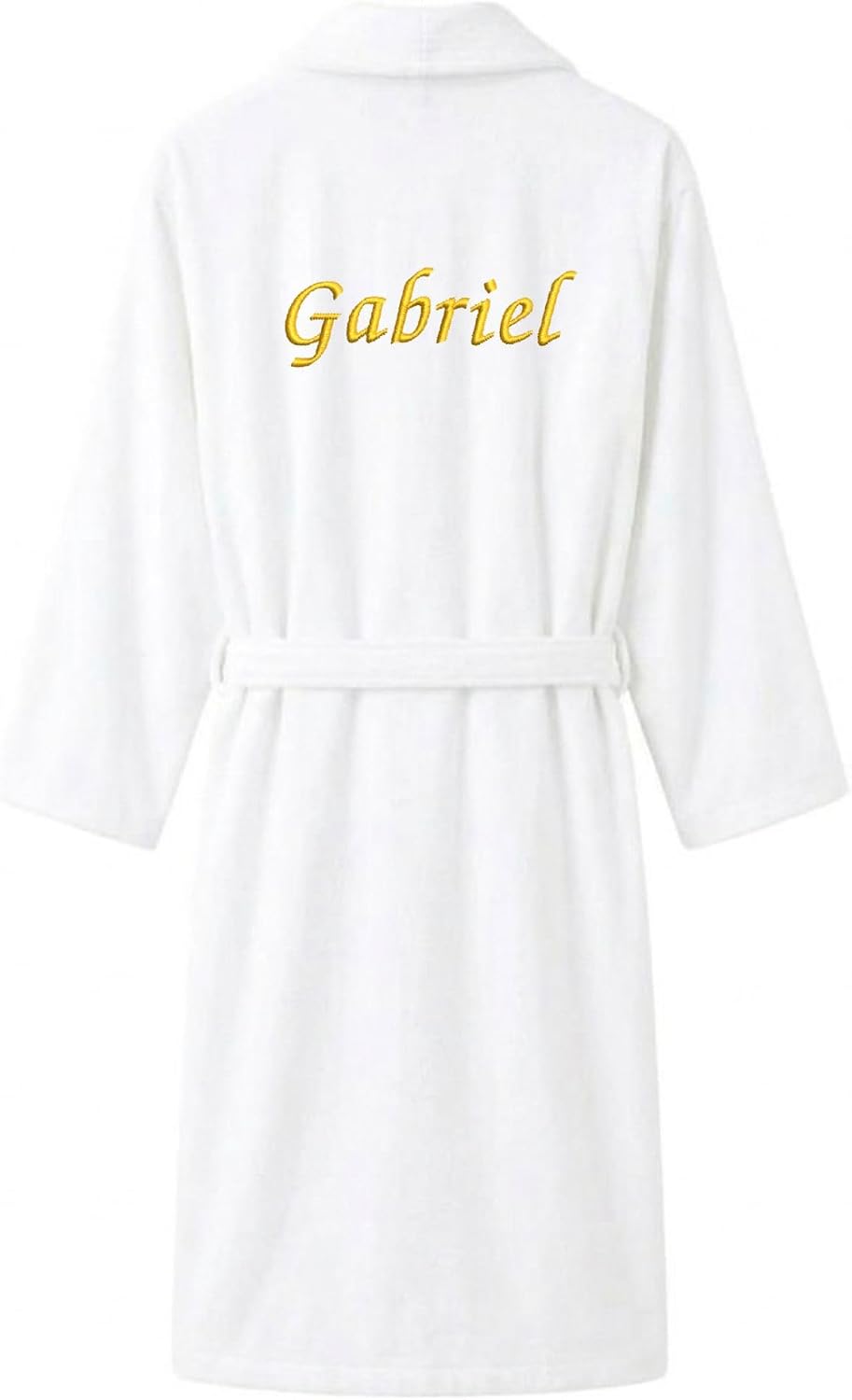 Dos du peignoir blanc brodé du prénom « Gabriel » en grandes lettres dorées